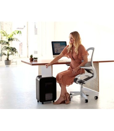 Destructora de documentos fellowes lx 200 capacidad de corte 12 h seguridad p4 destruye grapas clips y