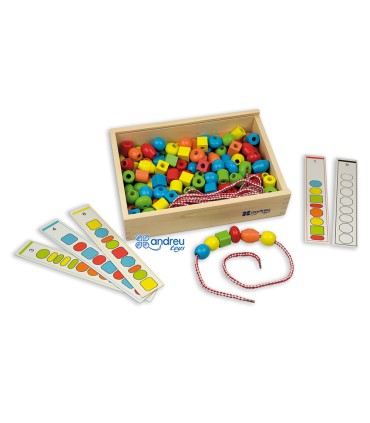 Juego andreutoys formas para ensartar 10 cordones 10 plantillas caja de 150 unidades surtidas