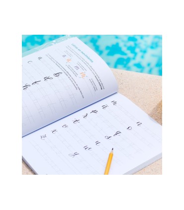 Cuaderno rubio lettering para mentes creativas