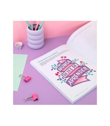 Cuaderno rubio lettering para mentes creativas